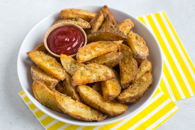 How to Make the Perfect Crispy Baked Potato Wedges