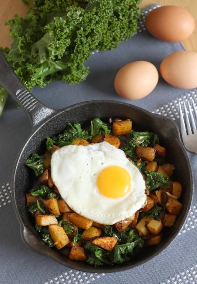 Kale and potato breakfast hash - perfect for a lazy Sunday morning :)